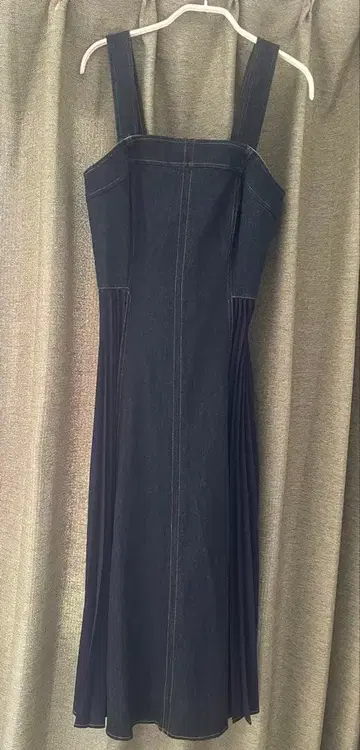 overE 어깨끈 탈부착 가능한 사이드 플리츠 데님 오버롤 스커트 90