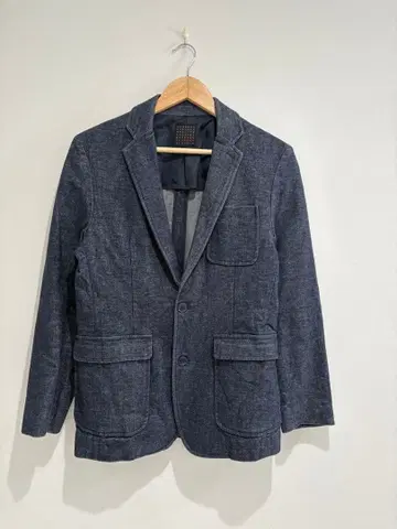 다크 블루 포켓 부착 자켓