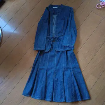 LAURA ASHLEY 데님 자켓 & 플레어 스커트 셋업