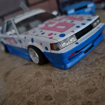 완성품 프라모델