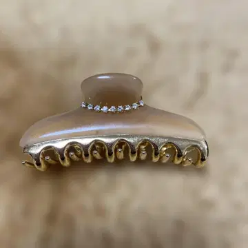 ACCA 베이지 클립 뉴코라나