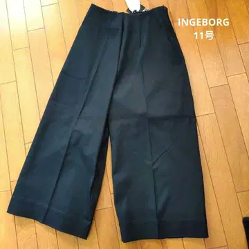 미사용 새상품 INGEBORG 잉게보그 블랙 팬츠 정가 37000엔