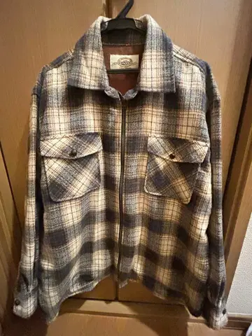 싱글 트랙 마인드 체크 무늬 자켓 L 사이즈