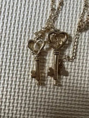 하트 모양 열쇠 디자인 목걸이