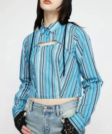 8250엔이 반값! LAGUA GEM 블루 계열 스트라이프 셔츠