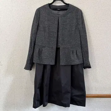 그레이 자켓 블랙 스커트 세트