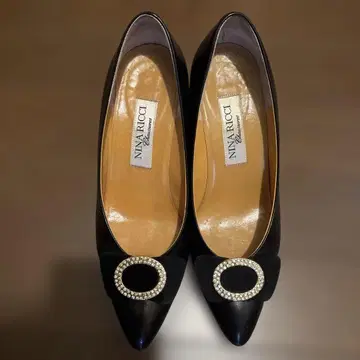 NINA RICCI 블랙 펌프스