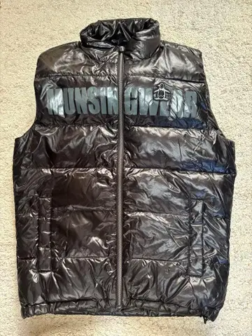 MUNSINGWEAR 블랙 다운 베스트