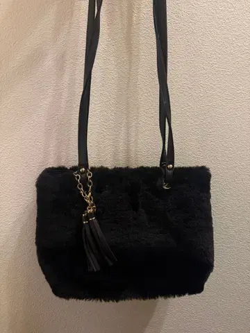 미사용 새상품 인조 모피 블랙 토트백 블랙