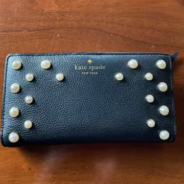 케이트 스페이드 이단 접이식 지갑 가죽 블랙 x 펄 디자인 로고