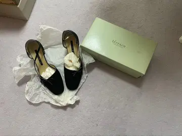 RIZ 블랙 하이힐 펌프스