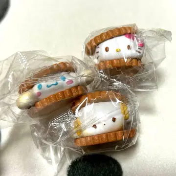 산리오 캐릭터즈 후뉴토 스모어 샌드 3종 세트