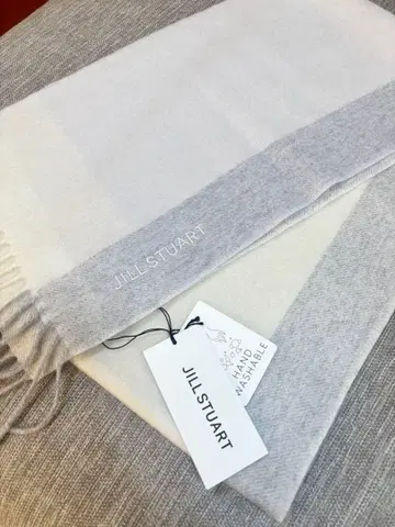 [ 미사용 새상품 ] 질 스튜어트 아트 캐시미어 스톨