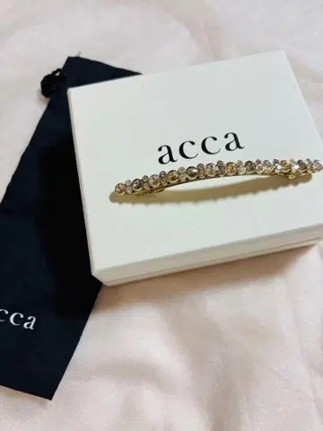 [컨디션 최상] 아카 acca 베리 머리핀 롱 아이보리