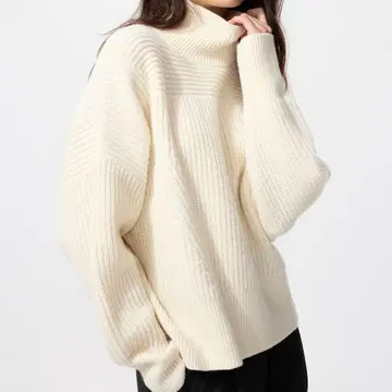 유니클로 라무 하이넥 스웨터 s 콩트와르 데코토니에