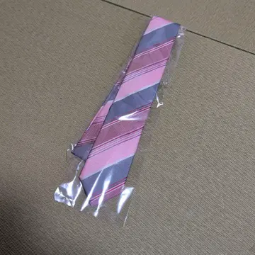캘빈 클라인 핑크와 그레이 스트라이프 넥타이
