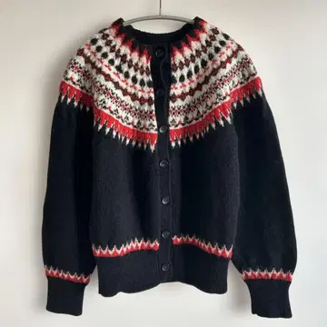 프리다 노르딕 니트 가디건