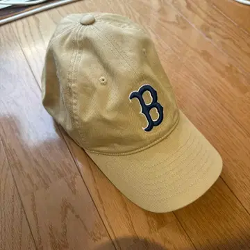 베이지 B 로고 자수 야구 모자