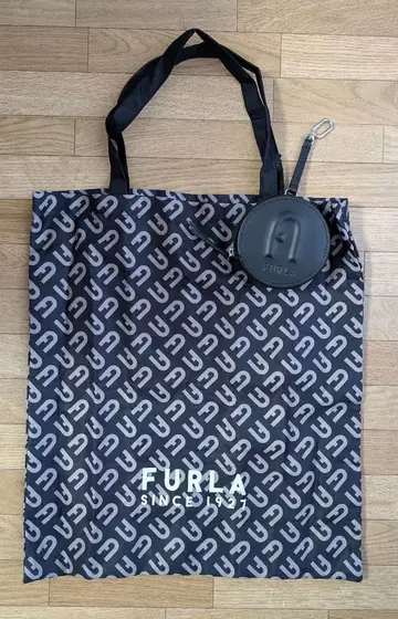 FURLA 아치형 로고 에코백 (보관 케이스 포함)