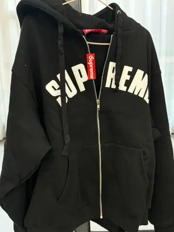 블랙 L 후드티입니다