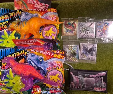 최강왕도감 굿즈 & 공룡 앤드 코 세트 판매