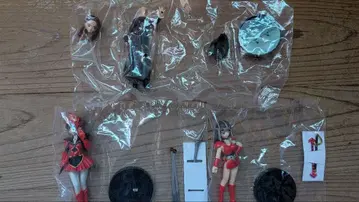 걸스 인 유니폼 피규어