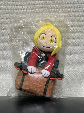 강철의 연금술사 앉아있는 에드워드 엘릭 봉제 인형