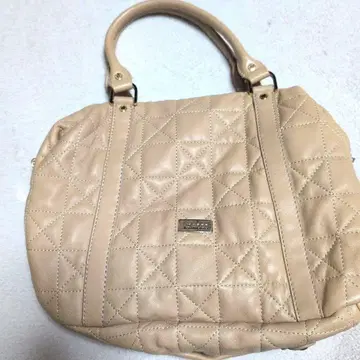 이삭 미사용품 이삭 y'saccs 양가죽 퀼팅 2웨이 백