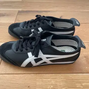 오니츠카타이거 스니커즈 블랙