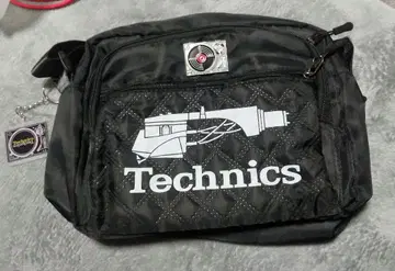 Technics 숄더백 블랙
