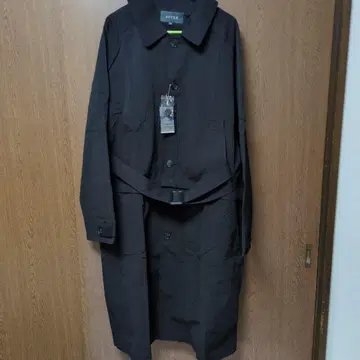 AIVER 블랙 트렌치코트 허리 벨트 포함