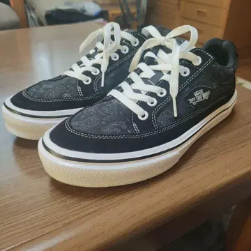 Vans Off The Wall 블랙 스니커즈