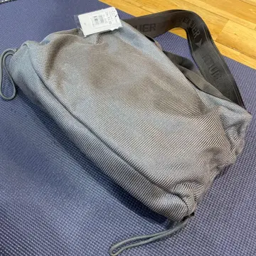 nouer 그레이 숄더백