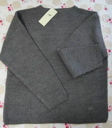 새상품 크로커다일 스웨터 LL 사이즈