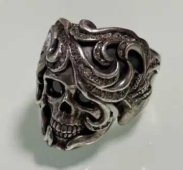 저스틴 데이비스, 스컬 디자인 실버 반지 고딕 스타일 23호