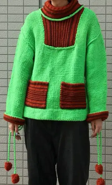 Bouquet 핸드 니트 스웨터 그린 컬러 브라운