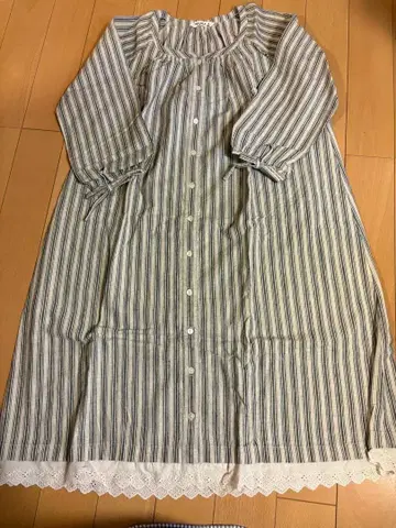 SM2 스트라이프 패턴 긴팔 원피스 버튼 포함