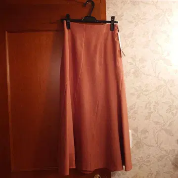 새상품 루니 스커트 38 사이즈