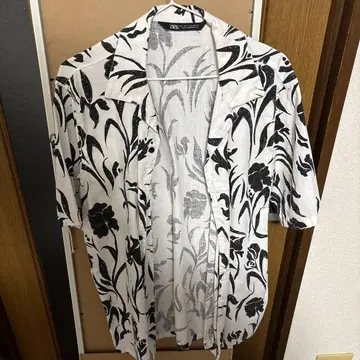 ZARA 플라워 프린트 반팔 셔츠 EUR S