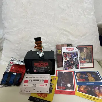 루카스 기묘한 이야기 업사이드 다운 캡슐