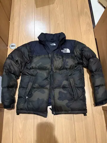 THE NORTH FACE 카모플라쥬 다운 자켓