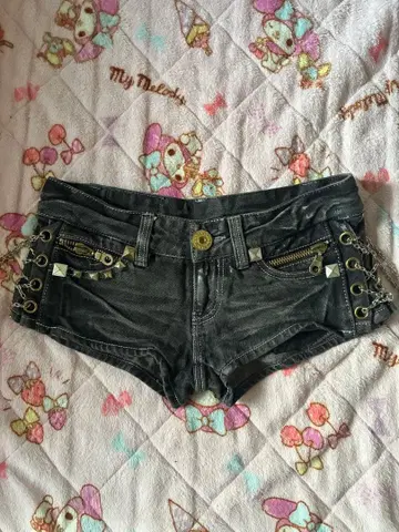 d.i.a. 다크 그레이 숏팬츠 사이즈 26