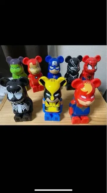 마블 캐릭터를 테마로 한 큐브릭/베어브릭 피규어 세트
