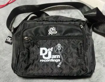 Def Jam Recordings 숄더백 블랙
