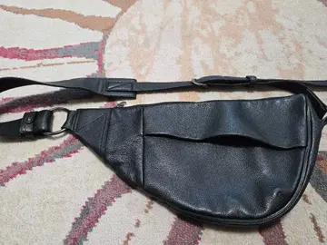 L.E.D.BITES 블랙 바디백