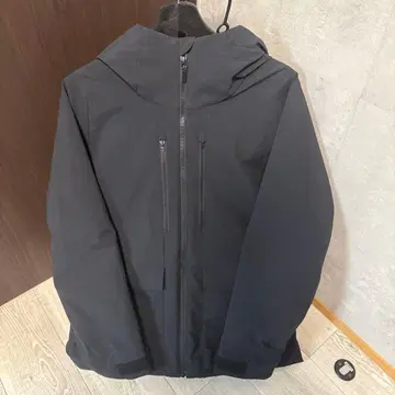 UNIQLO 블랙 다운 자켓 M 사이즈