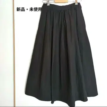 새상품 미사용 블랙 플레어 스커트