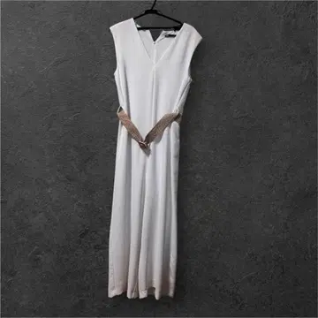 ZARA 미사용 화이트 슬리브리스 롱 원피스