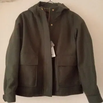 GU 후드 부착 올리브 자켓