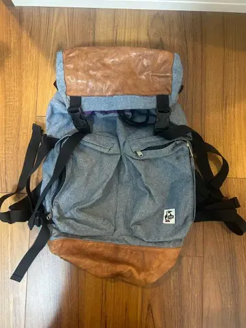 데님과 가죽의 백팩